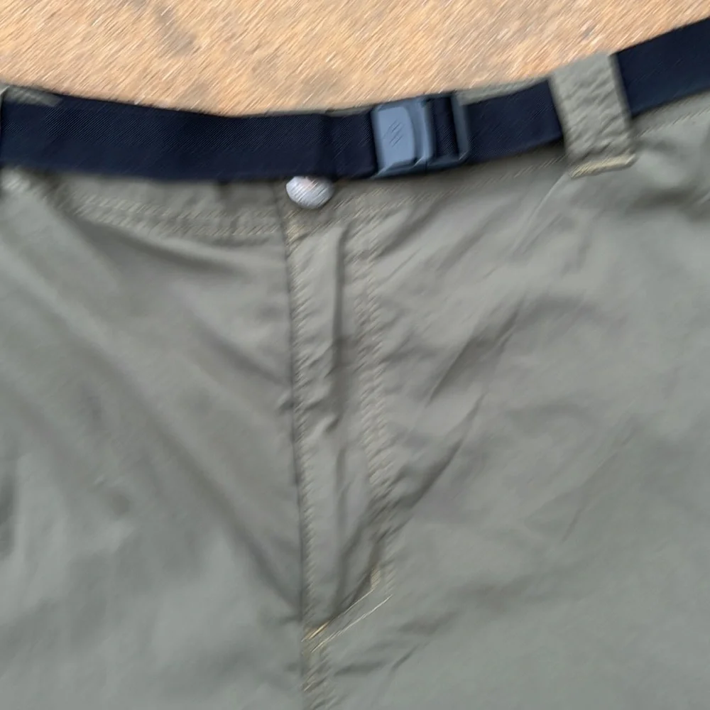 Columbia Green Silver Ridge Cargo Short with Belt Men's Size 42
